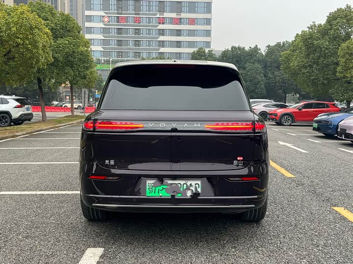 Фото 7 - Voyah Taishan