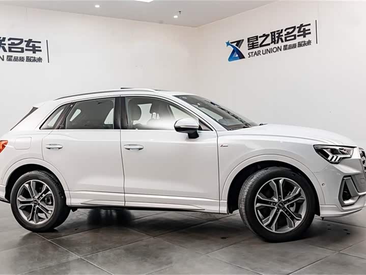 Фото 6 - Audi Q3