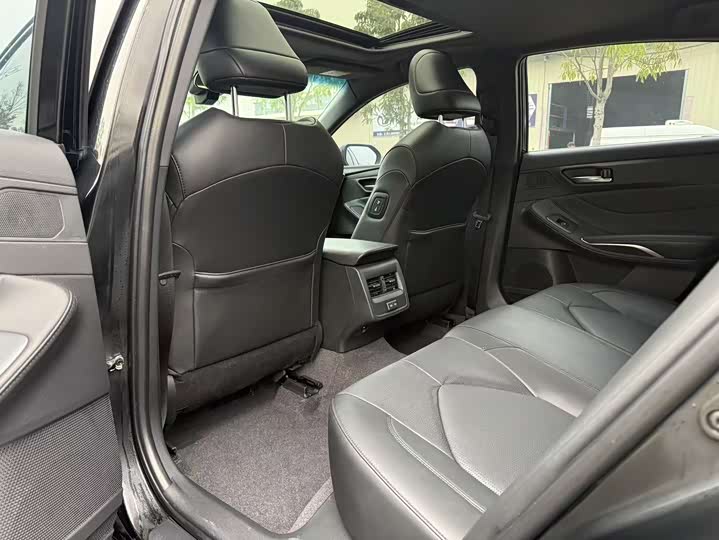 Фото 5 - Toyota Avalon