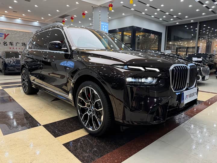 Фото 3 - BMW X7