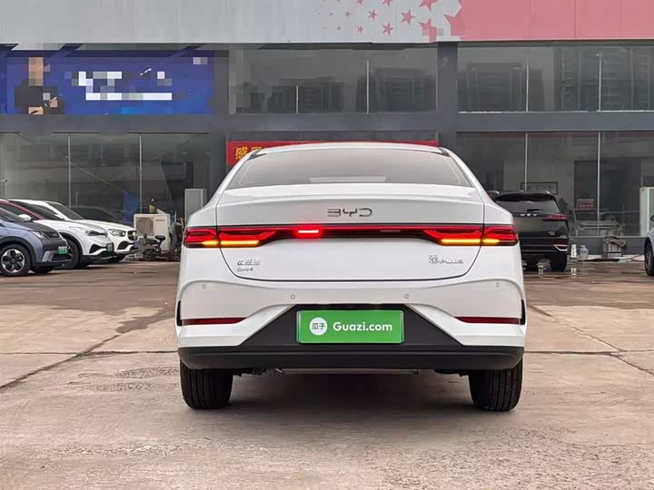 Фото 6 - BYD Qin Plus