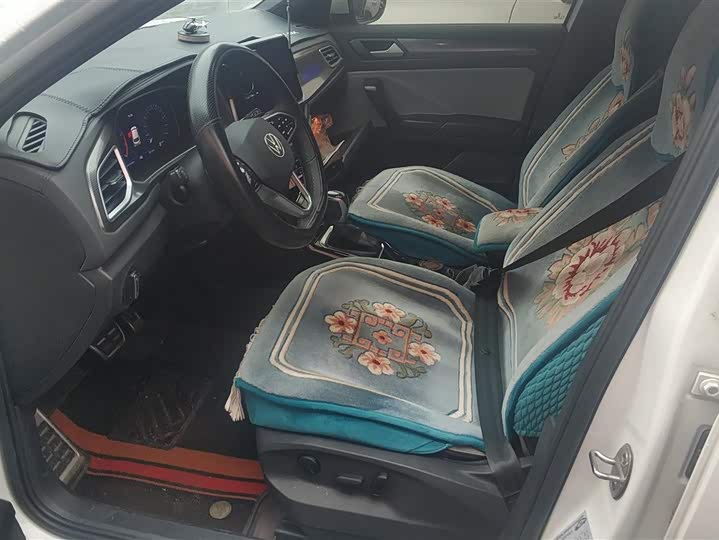 Фото 9 - Volkswagen T-Roc