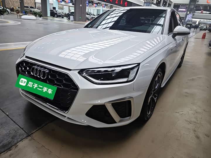 Фото 1 - Audi A4L