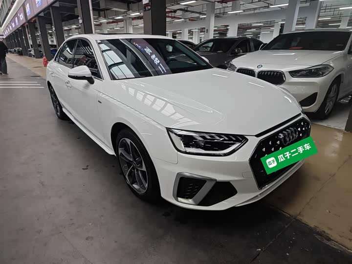 Фото 4 - Audi A4L