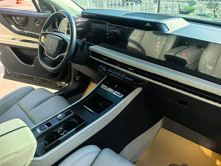 Фото 9 - Lincoln Corsair