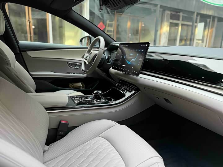 Фото 9 - BYD Han