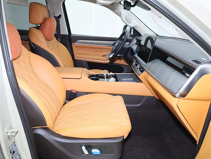 Фото 8 - Tank 500 Hybrid