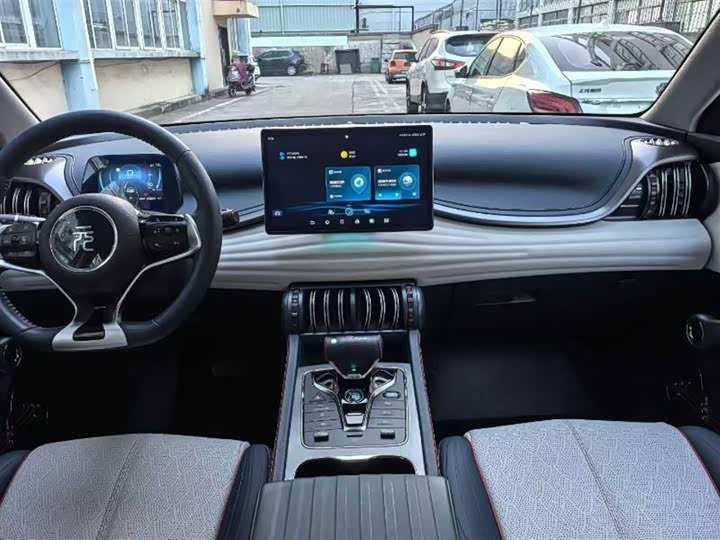 Фото 5 - BYD Yuan Plus