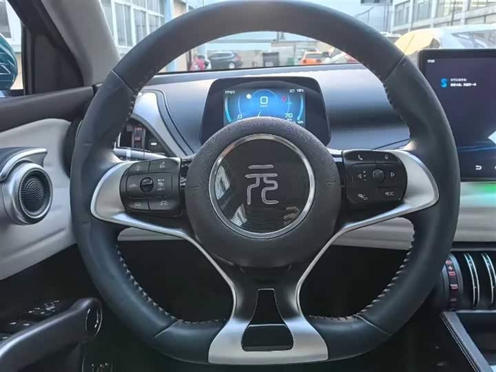 Фото 6 - BYD Yuan Plus