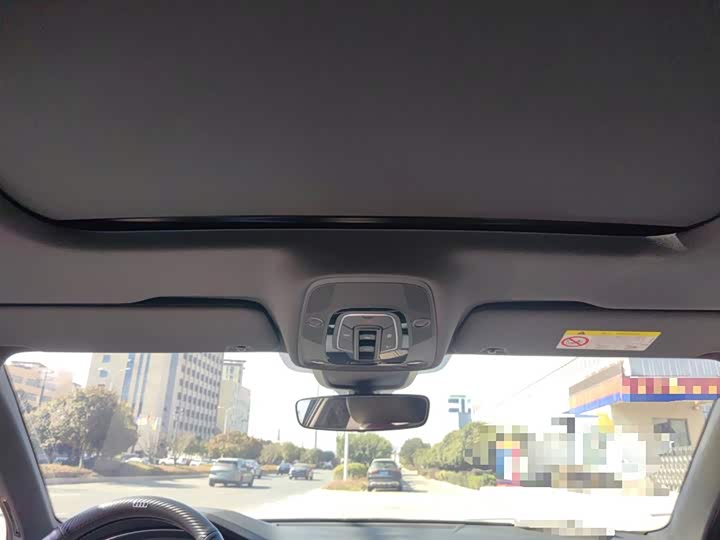 Фото 9 - Audi A6L