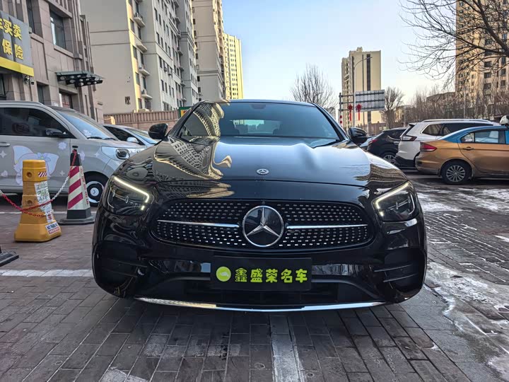 Фото 2 - Mercedes-Benz E-Class