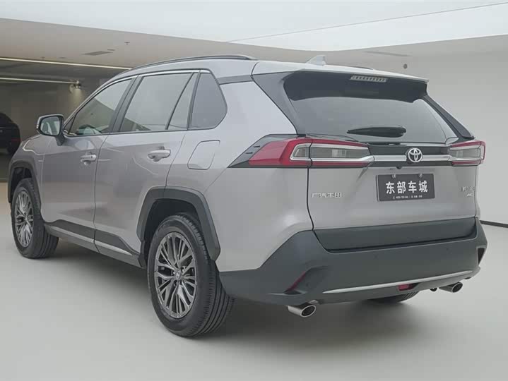 Фото 4 - Toyota Wildlander