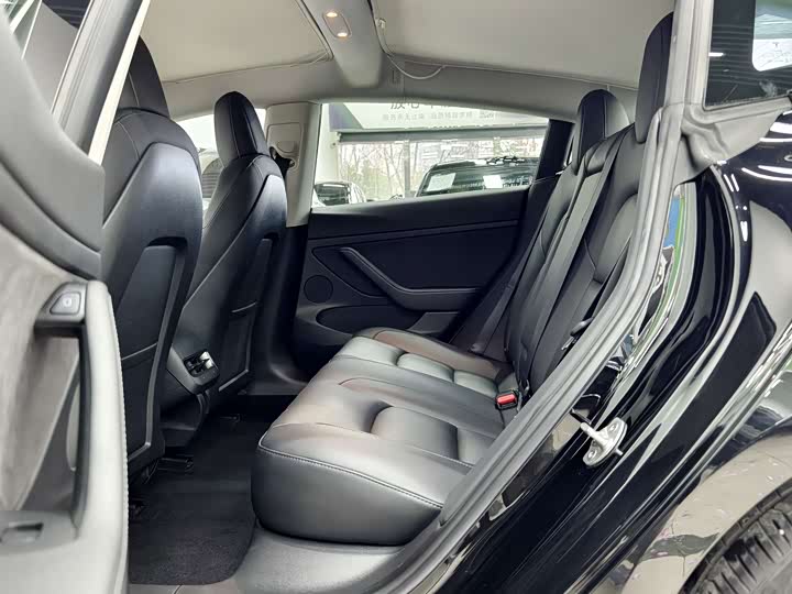 Фото 8 - Tesla Model 3