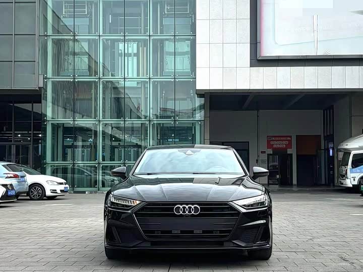 Фото 2 - Audi A7
