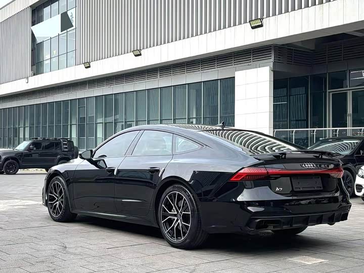 Фото 6 - Audi A7