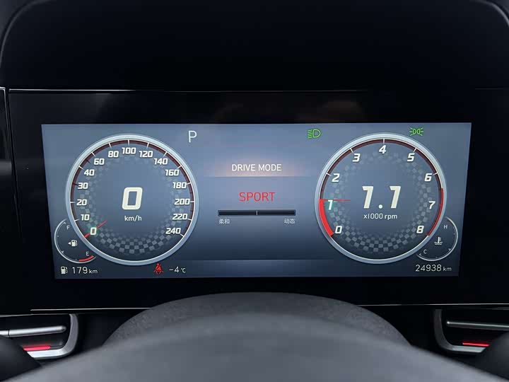 Фото 8 - Hyundai Elantra N line