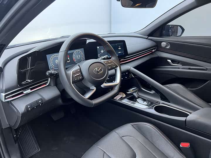 Фото 9 - Hyundai Elantra N line