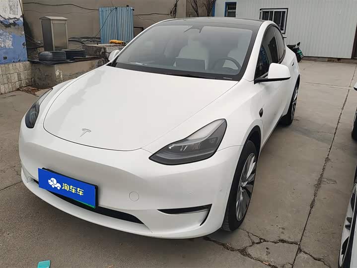 Фото 1 - Tesla Model Y