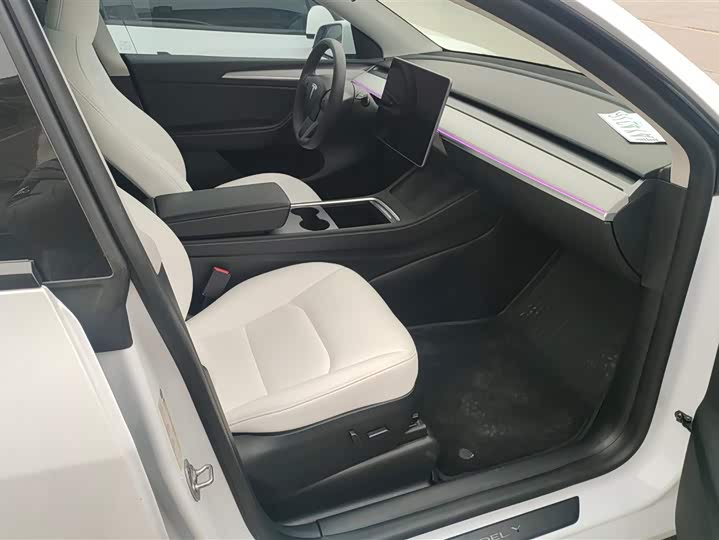 Фото 8 - Tesla Model Y