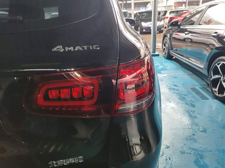 Фото 8 - Mercedes-Benz GLC-Class