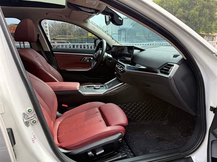 Фото 8 - BMW 3 Series