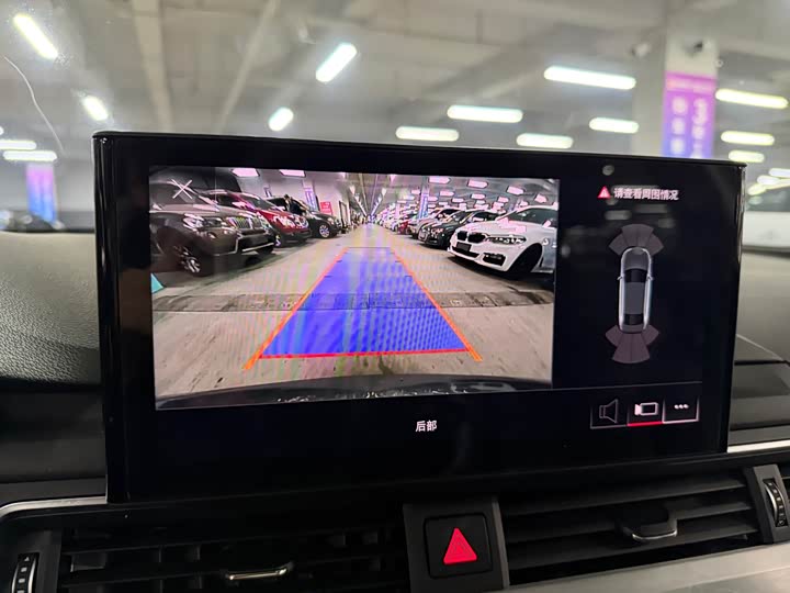 Фото 9 - Audi A4L