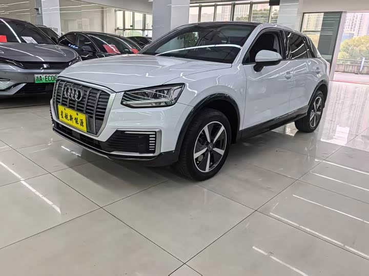 Фото 1 - Audi Q2L e-tron