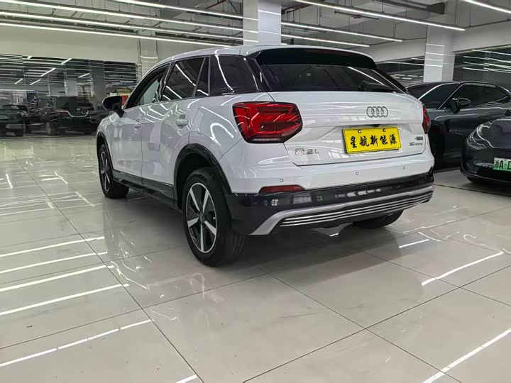 Фото 5 - Audi Q2L e-tron