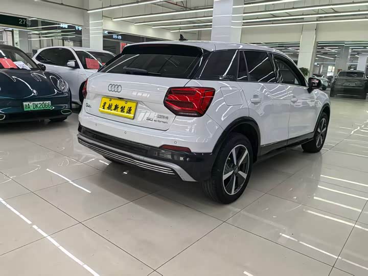 Фото 7 - Audi Q2L e-tron
