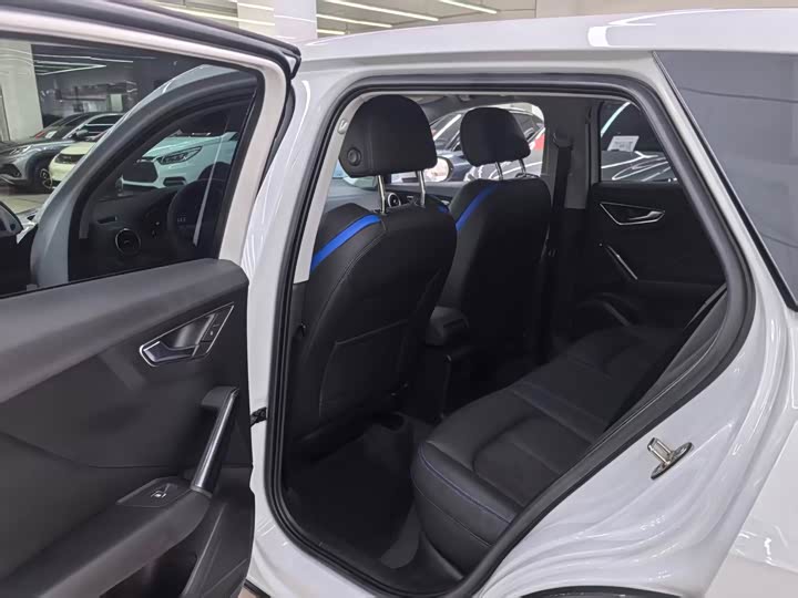 Фото 9 - Audi Q2L e-tron