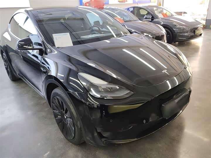 Фото 4 - Tesla Model Y