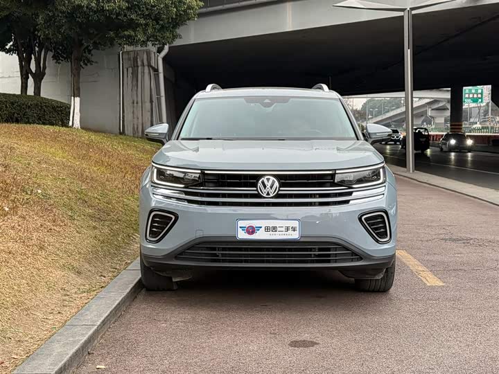 Фото 2 - Volkswagen Tavendor