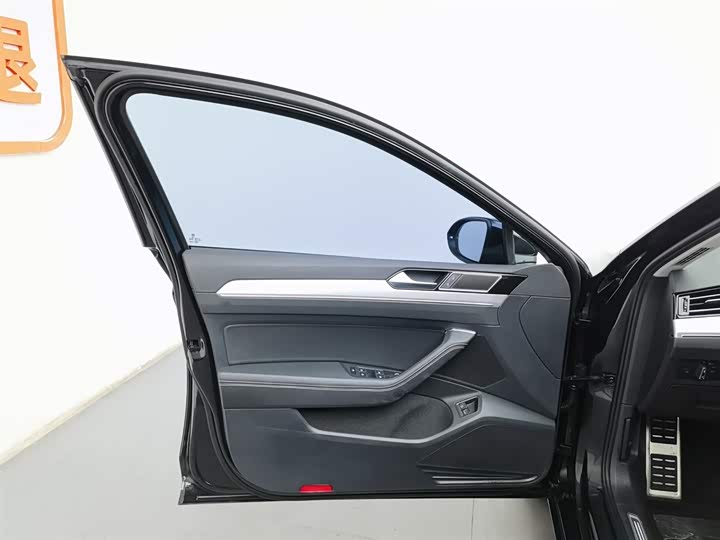 Фото 8 - Volkswagen Magotan GTE Hybrid