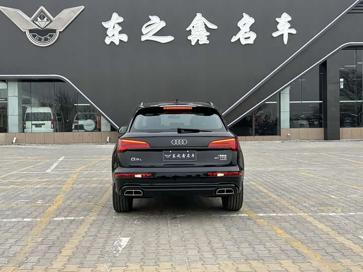 Фото 7 - Audi Q5L