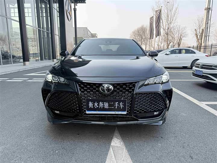 Фото 4 - Toyota Avalon