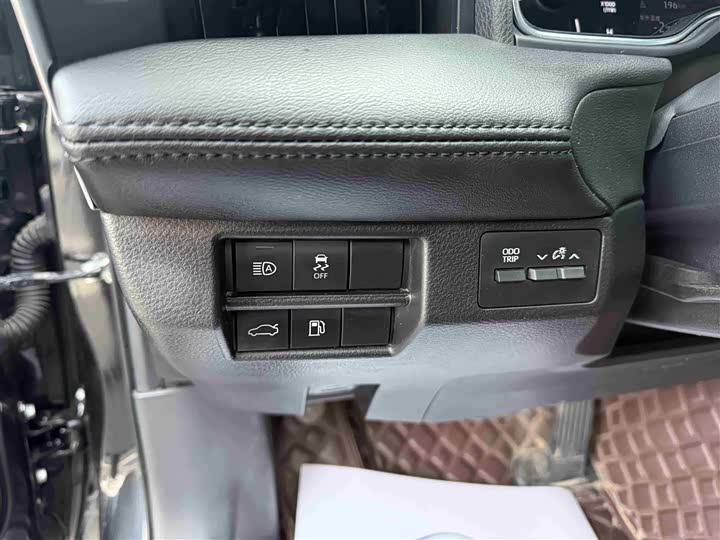 Фото 7 - Toyota Avalon