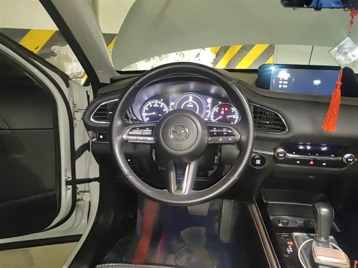 Фото 3 - Mazda CX-30