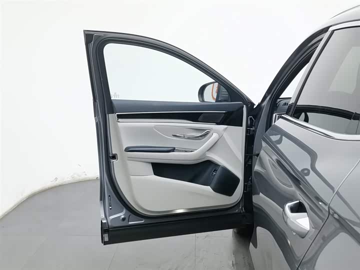 Фото 8 - BYD Song Plus Hybrid/EV