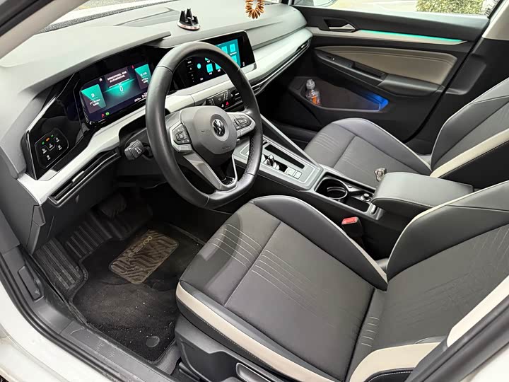 Фото 4 - Volkswagen Golf