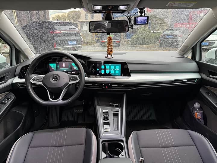 Фото 8 - Volkswagen Golf