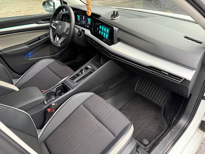 Фото 9 - Volkswagen Golf