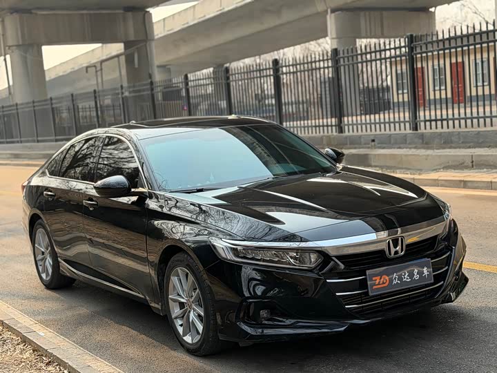 Фото 3 - Honda Accord