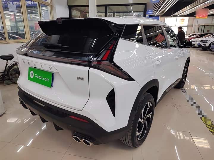 Фото 7 - Geely Atlas