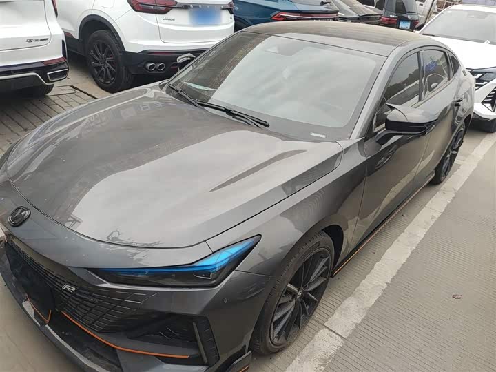 Фото 2 - Changan UNI-V