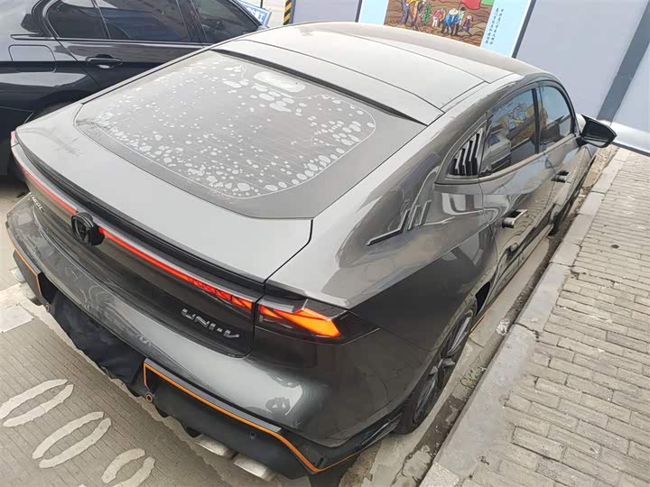 Фото 7 - Changan UNI-V