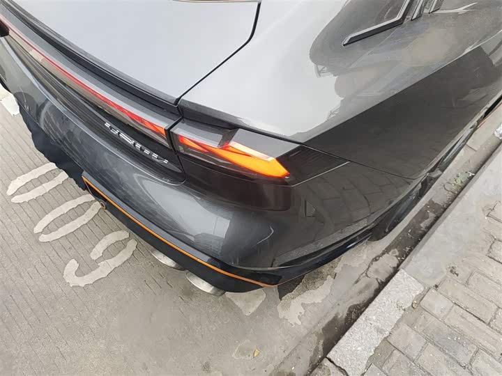 Фото 8 - Changan UNI-V