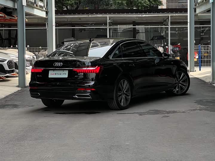 Фото 6 - Audi A6L