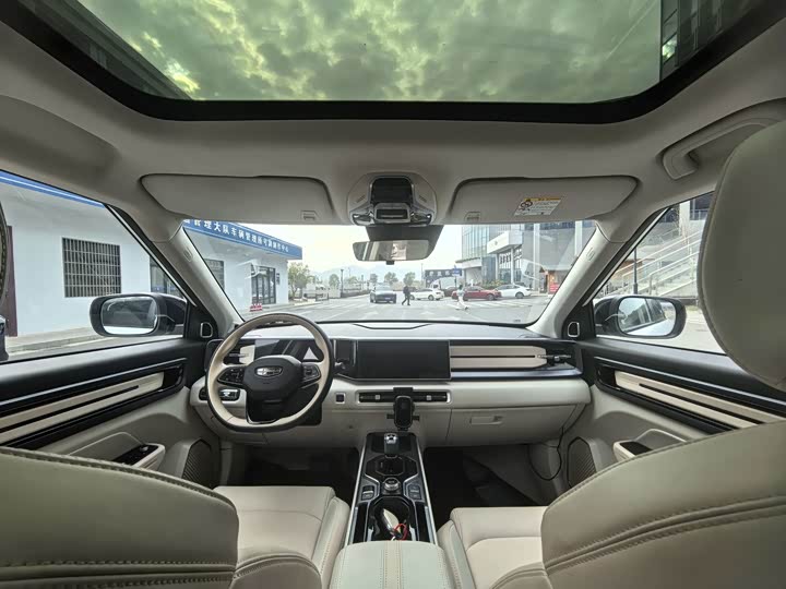 Фото 8 - Geely Icon