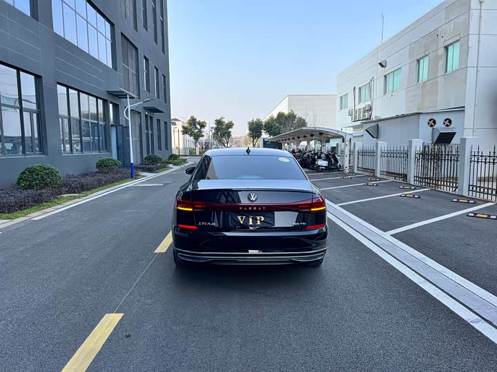 Фото 5 - Volkswagen Passat