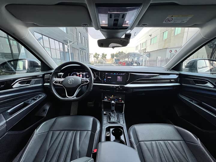 Фото 9 - Volkswagen Passat